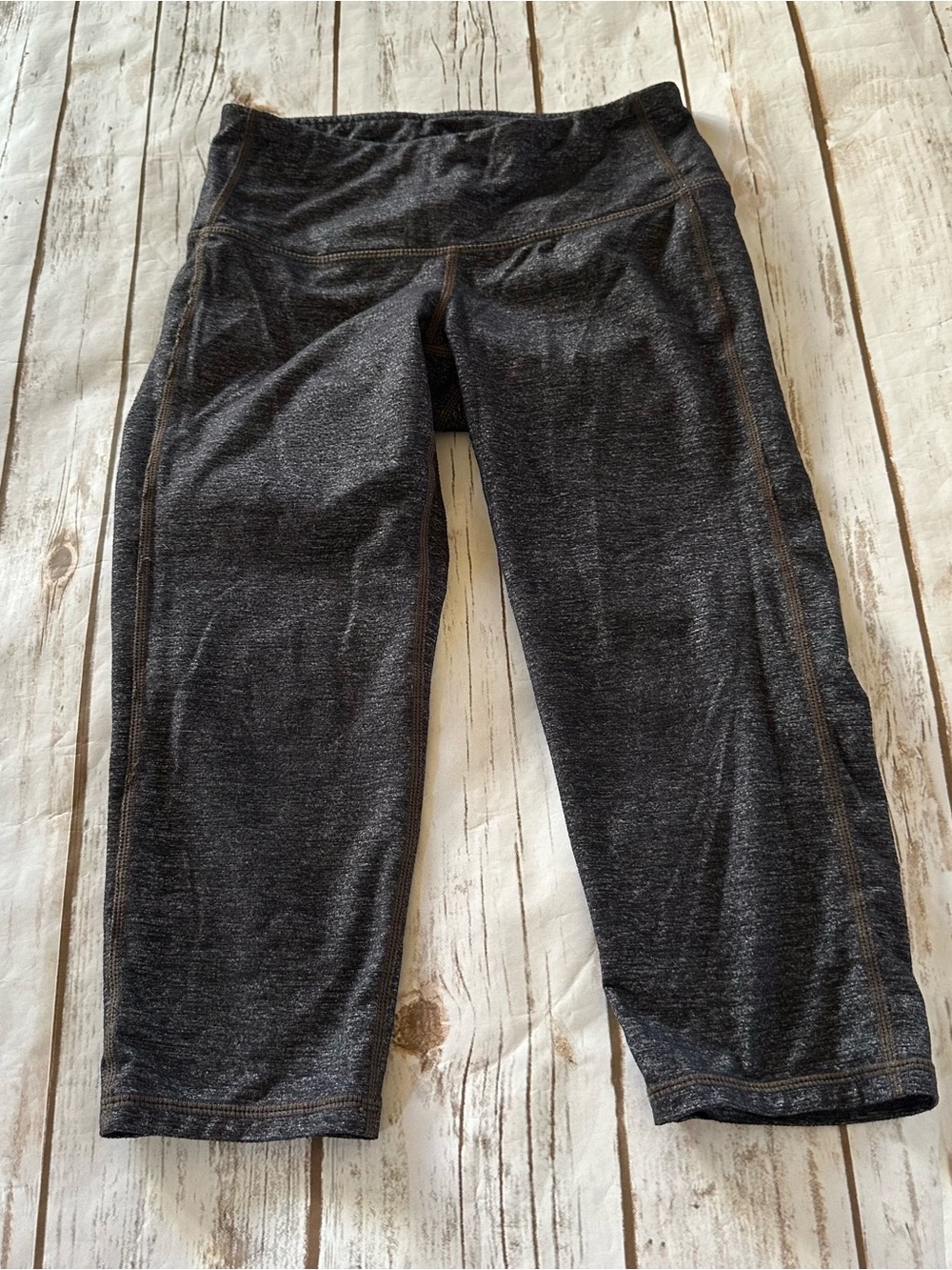 Athleta gray capri leggings in XXS 6y vguc